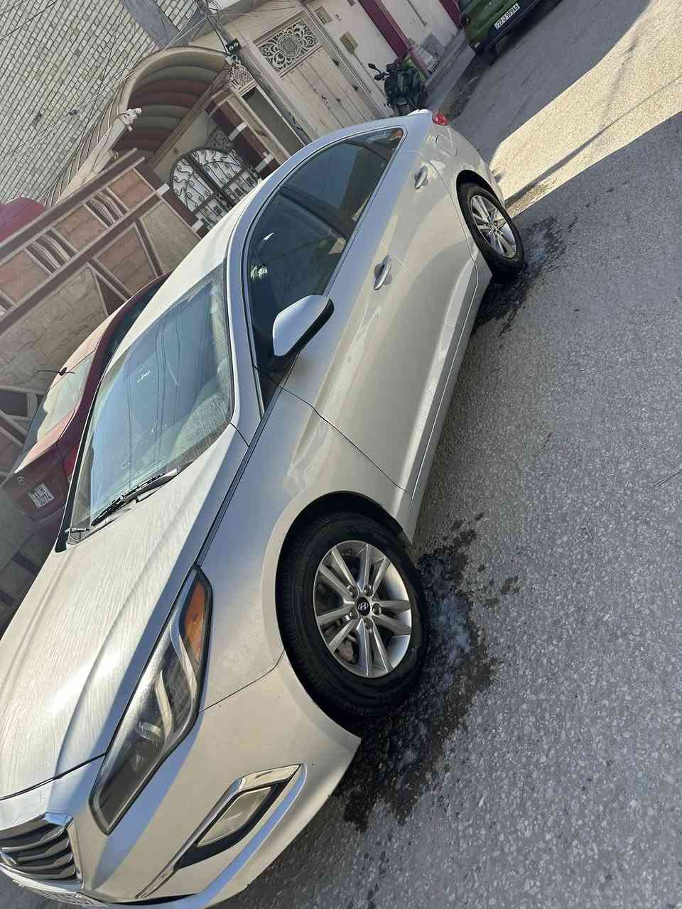 السلام عليكم سوناتا للبيع او مراوس حسب القناعه سعر 128 وبيه مجال بسيط حك جيتك فقط موديل 2017 سياره جديده وجاهزه للاخير ماشيه 81 ميل ب امريكا ماشيه 61 ميل يعني بل عراق ماشيه بس 20 ميل سياره تخبل نصيته بيه ٣ قطع صبغ بنيد وباب خلفيه جهت الصدر وجاملغ جهت الصدر خلفي صار بيهن شخط وصبغتهن بيدي سياره بيه منضومه زنون نهار تخم تاير جديد غرفه جديده شاشه تحكمات ستيرن نص مواصفات سياره مكاني بابل 
***********
