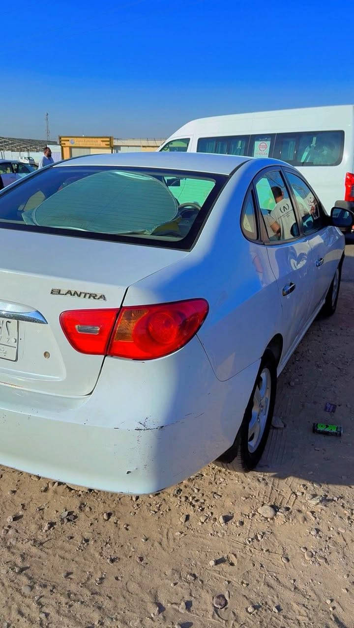 النترا ٢٠١١ خليجي
محرك ٢٠٠٠
بغداد باسمي 
السعر 110$ وبيها مجال

***********واتساب وماسنجر فقط
