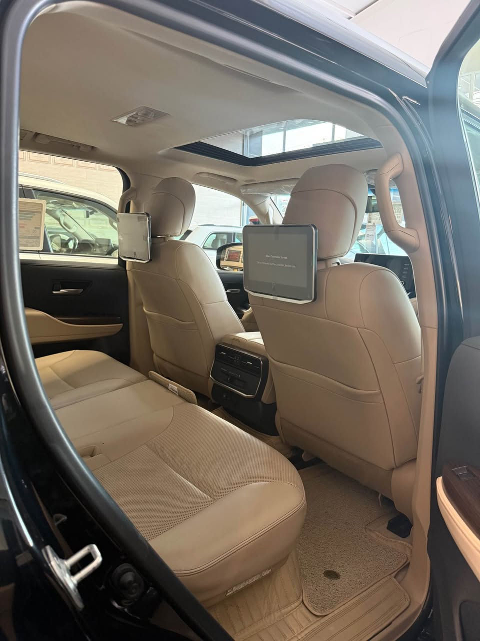 * معرض الناجي بغداد معارض النهضة الشارع الثاني 
* لاندكروزر GXR ساز 2024 بلاك ادشن 
* ⁠سعد العبيدي (7700637589) (***********)
* ⁠الموديل : 2024 ساز 
* ⁠الفئة: GXR بلاك ادشن مغلفة (ppf) 
* ⁠السعر (112 مليون)
* ⁠اللون اسود رقم بغداد ضمان ساز 
* ⁠العدد (36 الف كم) 
* ⁠داخل جلد بيجي اصلي 
* ⁠محرك  6 سلند (cc4000) تنفس طبيعي 
* ⁠رادار جانبي (نقطة عمياء)
* ⁠شباك اسود لد شباك الامامي 
* ⁠ترايش ابواب اسود 
* ⁠علامات البلاك الخمسة 
* ايرباك عدد (8)
* ⁠بصمة تشغيل بصمات ابواب عدد (5) 
* ⁠شاشة امامية اصلية 
* شاشات خلفية عدد (2)
* ⁠كامرة خلفية صاج 
* ⁠فتحة سقف (سلايت) 
* ⁠كراسي الامامية كهرباء 
* كراسي الامامية تبريد 
* ⁠مقاعد (7) راكب دفع رباعي (4 * 4) 
* ⁠ثلاجة وسطية جنطة كهرباء 
* ⁠تشغيل عن بعد شاحن واير ليس 
* ⁠حساس امامي خلفي 
* ⁠ ويل (20 انج)
* ⁠وباقي مواصفاتGXR المتد البلاك ادشن المعروفة 
* ⁠السعر (112 مليون )
* بغداد - معارض النهضة - الشارع الثاني - معرض الناجي هـ(***********) بغداد, العراق
