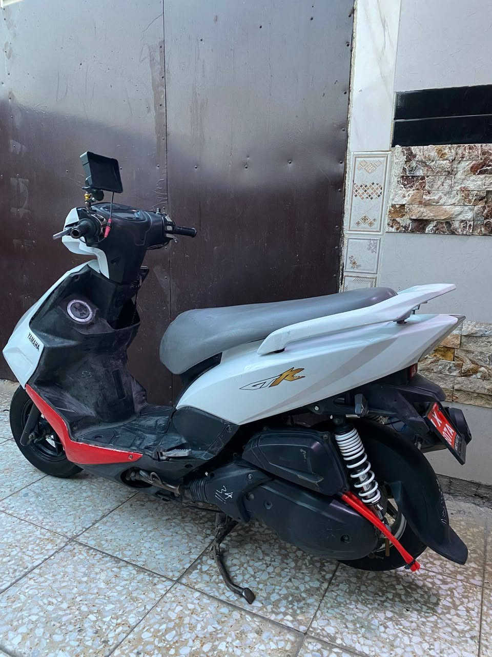 سلام وعليكم دراجه جيتي ار الدراجه نضيفه حيل للبيع فقط الدشبول رايدله فيشه فقط الدراجه نكره بأي وقت ازنون دبل اشاره رباعي دراجه نصبتهة حلوه السعر 875 وبيهة مجال المكان بغداد البياع رقم الهاتف ***********
