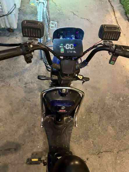 دراجه شحن تشتغل ما بيها اي مشاكل بيها 5 بطارت مو 4 سعر 400 و بيها مجال حك الجيه ***********2
