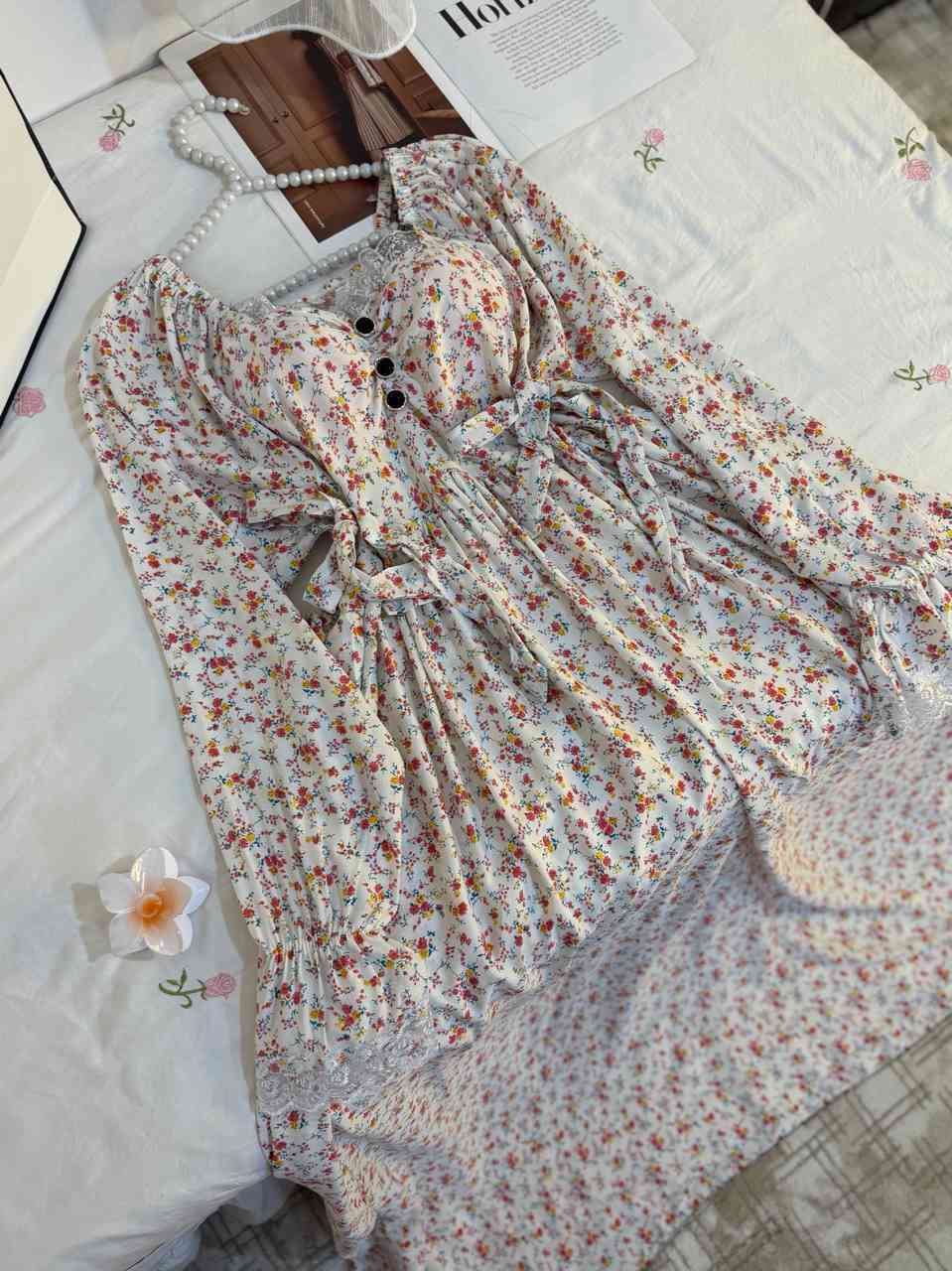 فستاني الجنه  🥹 🫰 يموووت بالبس 🎀 💅
الخامه :  كشمير بت هوفن بارد بالبس يجنن
هالمره يكون ردن كامل💅😍 
السعر : ١٥ الف
القياسات : l.. Xl.. 2xl
─────────────────
الحجز دايركت 📩
او رقم الواتس ***********
─────────────────
أسعار التوصيل....

. داخل الكوت 2,000
. اقضيه ونواحي 4,000
. بغداد وجميع المحافظات 5,000
─────────────────
#فستان #دشاديش #صيفي #باربي
