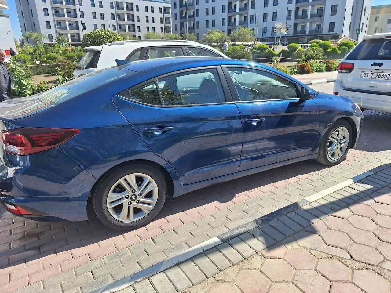 النترا 2020 
فول مواصفات … 
المواصفات👇🏻👇🏻
مكينة 2000 دوش 
فتحة سقف سلايد 
تحكم ستيرن 
 كاميرا   خلفي 
ويل كب 
مود درايف ( اقتصادي و رياضي ونورمل 
مكينه / كير / صدر / دواخل / كله كفاله /
 رقم اربيل بسمي  
مكاني / كربلاء ورقمي ***********
السعر 136 وبيه مجال
السياره جاهزه ماناقصها اي شي

صور الحادث مرفقة
