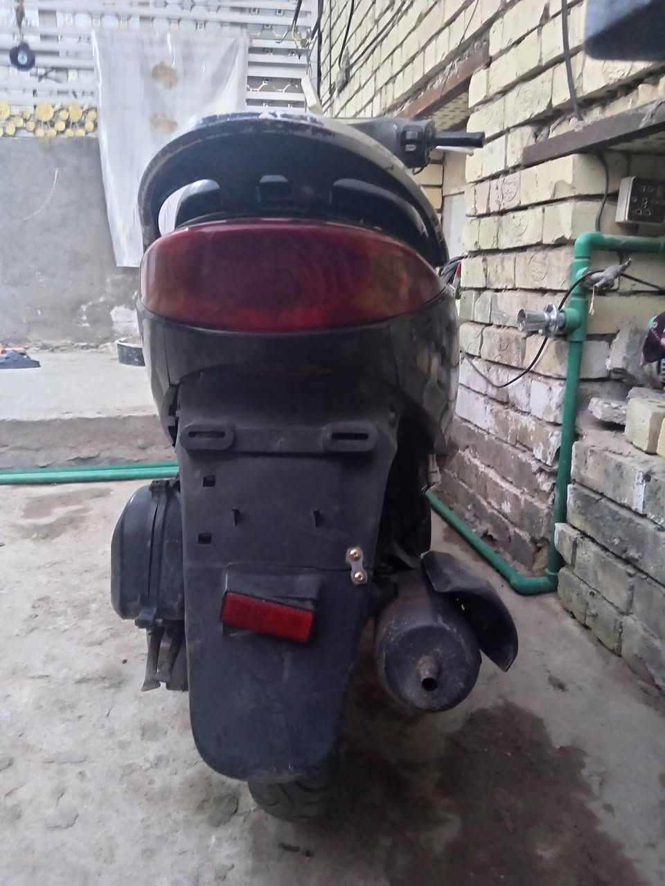 سلام عليكم درجة بريز لايت ناصي  مكينة مكفولة ولا نضوح لا تخير  دراجة شلعة  كفرات كلها مختمة السعر 500 وبيها مجال بصيط  بكاني  بغداد ***********
