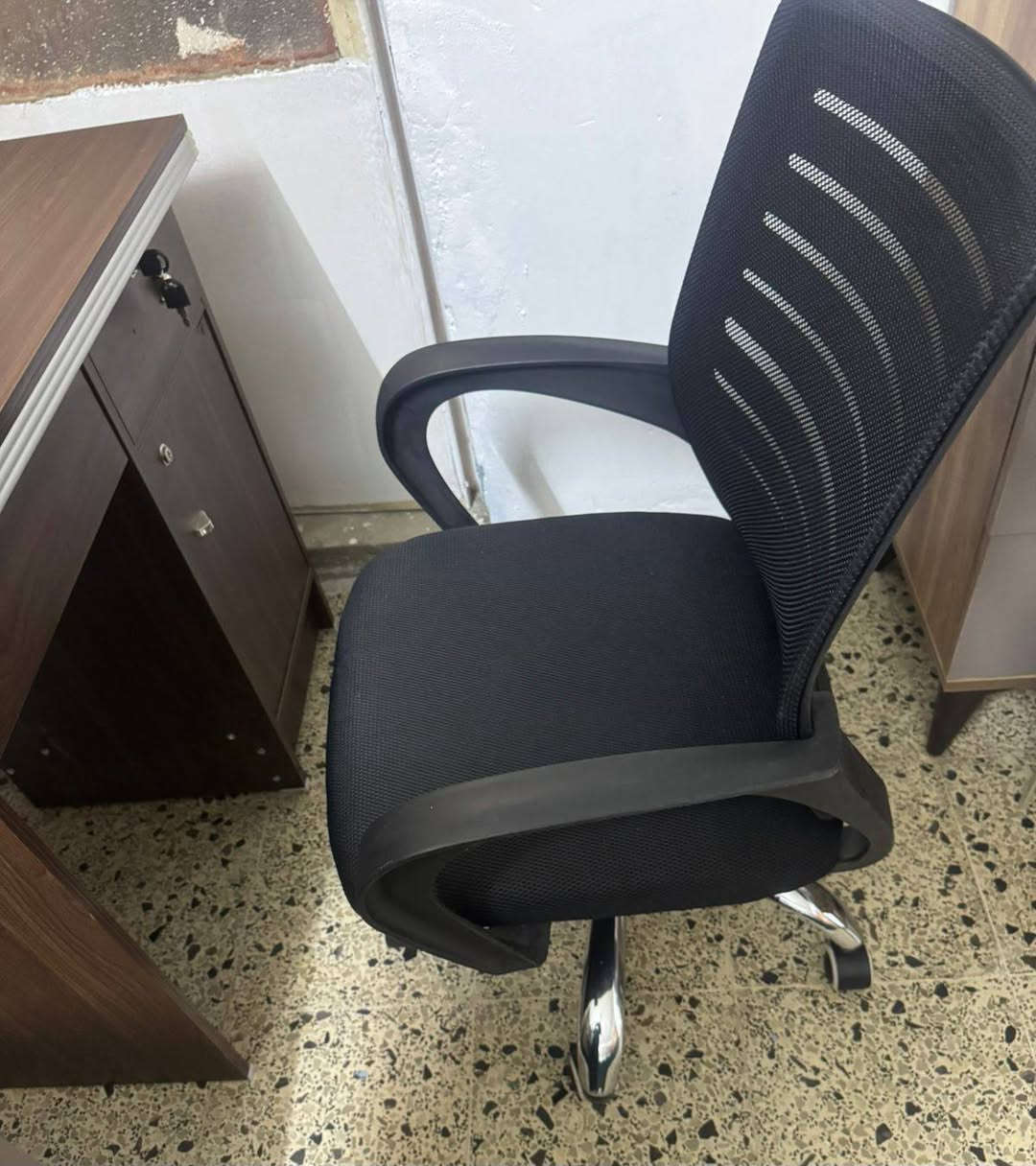 للبيع
ميز مكتبي قياس ٥٠×٨٠ سم اخو الجديد
كرسي دوار اخو الجديد 
مكاني موصل الايسر
التواصل على الخاص


**إذا كنت صاحب هذا الإعلان وتريد حذفه لأي سبب، رجاءا أرسل رسالة إلى الدعم الفني**