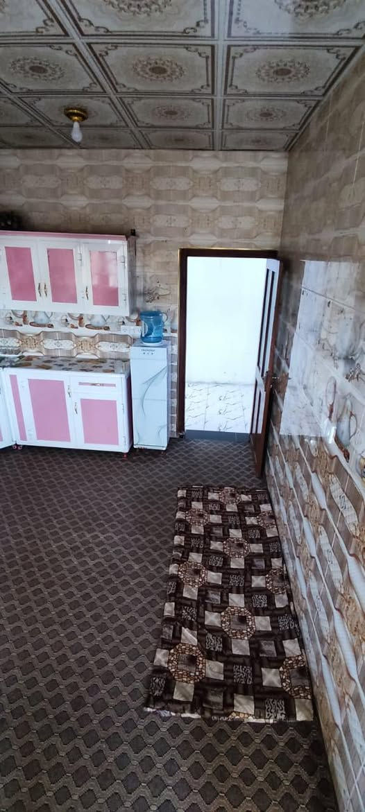 عرض بيت للبيع حي الثورة مجاور ثانوية ملتقئ العلوم ومقابيل مدرسة العراق. تفاصيل
مساحه 180 متر غرفتين وهول وربعه ومطبخ صحيات خارج داخل 

للاستفسار ***********
***********
