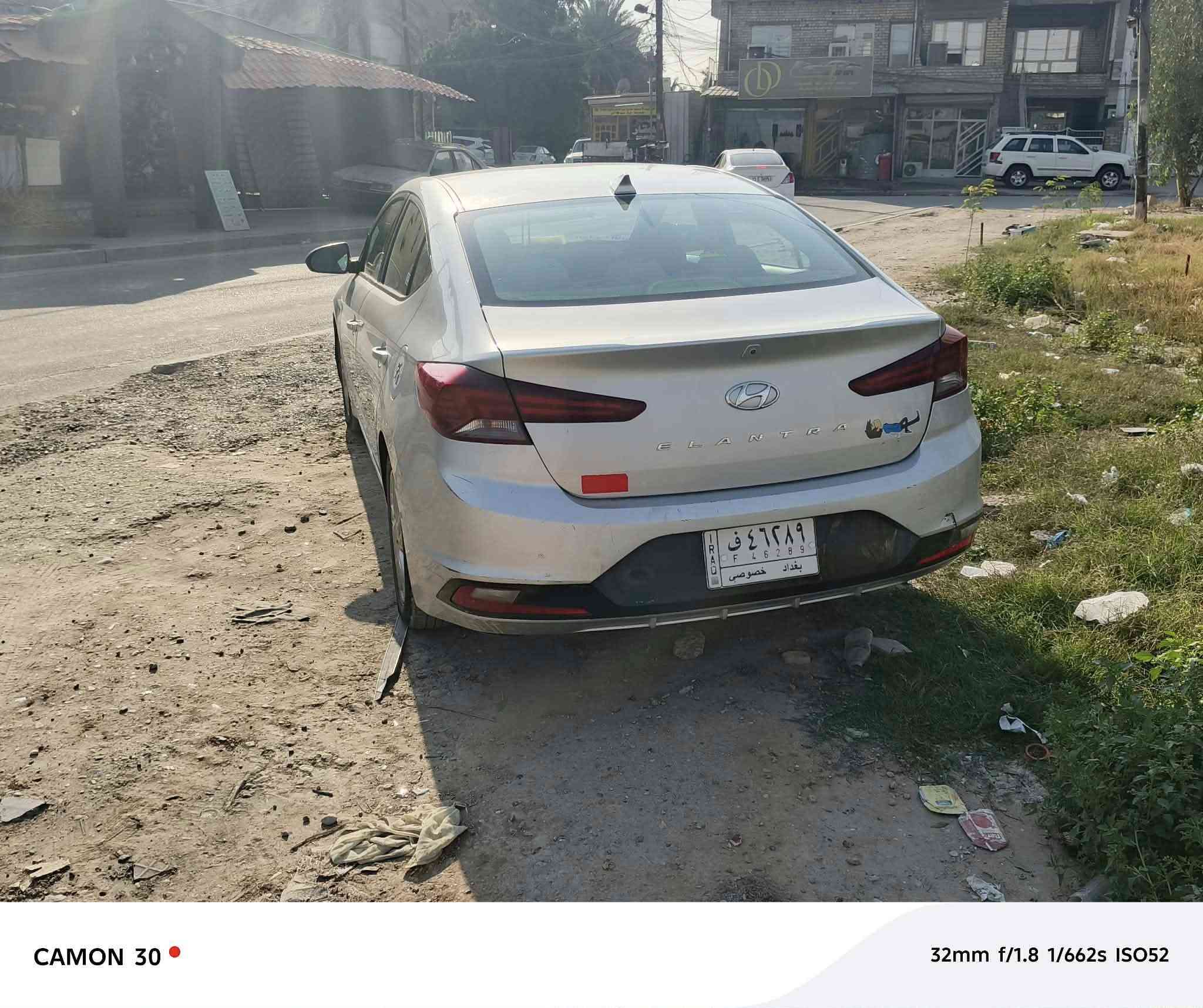 السلام عليكم
النترا وارد أمريكي للبيع موديل ١٩ ألون سلفر 

رقم بغداد بسمي تحويل مباشر 

سياره حلوه وجاهزه ونضيفه 

حادثه بامريكا موضح بالصور 

وبيه ضربه هنا ابغداد جاملغ شويه والباب مصلحات فول 

مكانه بغداد العامرية 

السعر ١٢٠ بيها مجال 

‏***********
