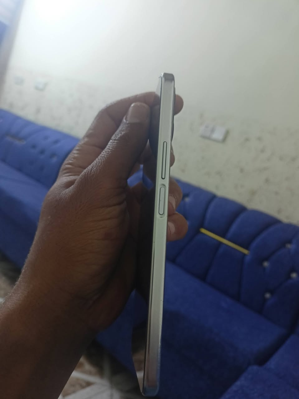 جهاز للبيع او مراوس ب ايفون ونطي فرق اسم الجهاز HONR X8رام 6+2  ذاكرة 128جهاز حلو ونضيف مجرد سيمكارت كام ما يشتغل من كيفه  ***********
