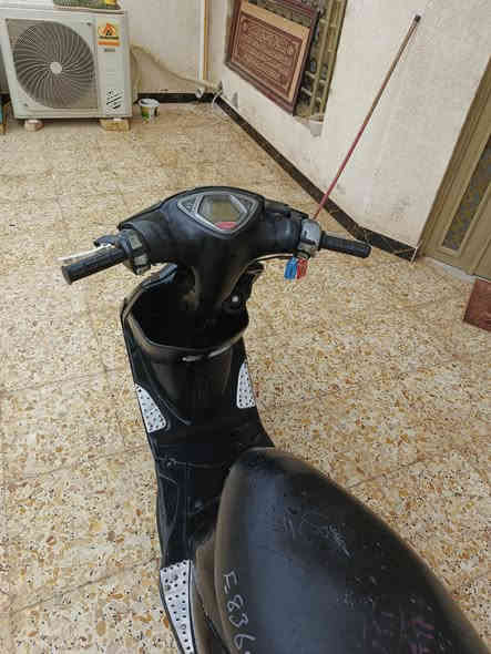 السلام عليكم دراجه ماكس عدله مزود 55 الدراجه صاروخ شلعه ومعدل شرط صالنصه رياضي FM سلف وهندر تشتغل الدراجه اوراق عوزها شغلات بسيطة الكفر البلادي مالها بس تبولشه يرجع جديد الدراجه خير من الله تجي وتشوف بعينك*********** السعر 650 وبيها مجال مكاني العمارة قضاء الميمونة متواجد خاص
