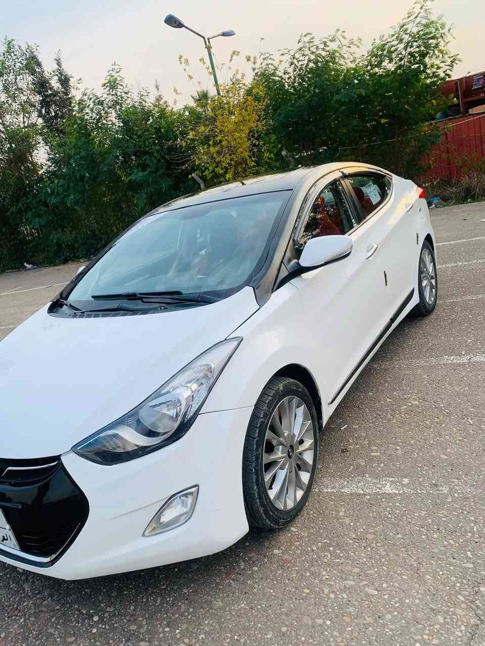 السلام عليكم للبيع  الاانترا  مضلع. موديل 2012
ادوات ادوات مكصوص ☝️

فول الفول بصمه 
اسلايت 
شاشه 
كامرا 

محرك 2000
كير محرك شرط 
ويل رياضي 
تخم تاير 
صدر ٦٥ ٪؜
كلشي شغال بيها سياره نضيفه 

السعر  46 وبيها مجال 

مكان السياره
 صلاح الدين 
الضلوعيه 

***********
