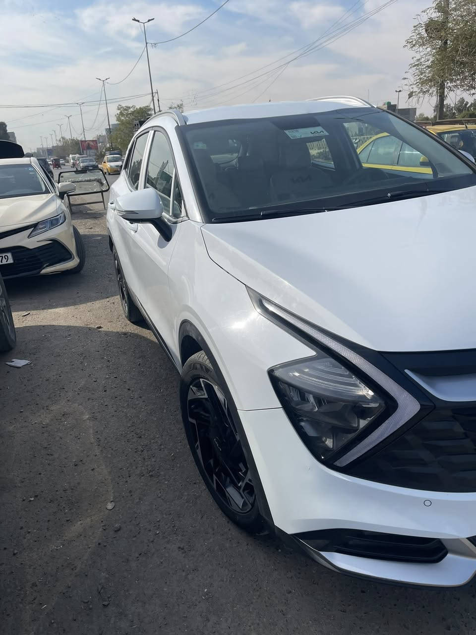 السلام عليكم كيا سبورتج موديل 2023 خليجي مكفوله من الصبغ السياره فول عده البنوراما السعر 217 وبيه مجال للاستفسار اكثر *********** مكان السياره بغداد
