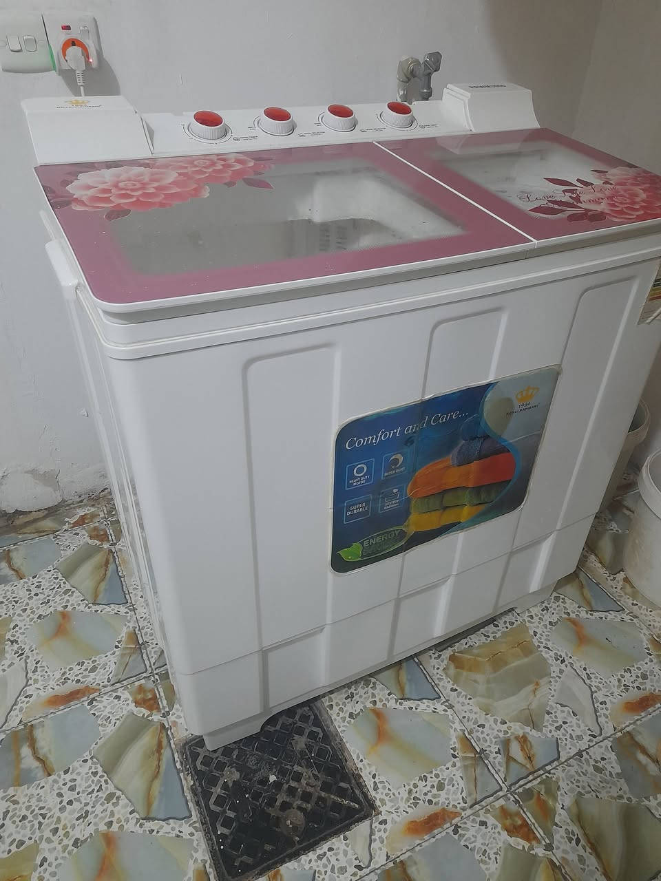 للبيع غساله نضيف بس العيب التنشيف يشتغل بطي ام ١١ كيلو الغساله السعر ١٢٥ وبي مجال


**إذا كنت صاحب هذا الإعلان وتريد حذفه لأي سبب، رجاءا أرسل رسالة إلى الدعم الفني**