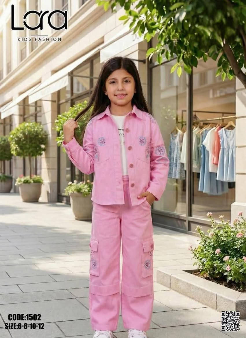 سوت بناتي يخبل يجنن بالبس ❤️❤️
القياسات من عمر 5لحد عمر 12سنه
السعر 30الف


**إذا كنت صاحب هذا الإعلان وتريد حذفه لأي سبب، رجاءا أرسل رسالة إلى الدعم الفني**