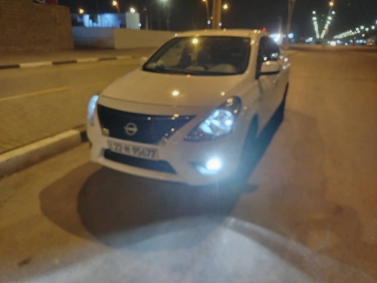 مرحبًا سني موديل ٢٤ هندي اصلي شباك جديد السعر ١٢٦ ماشيه ٤٠ الف وقابل للزيادة تخم تاير حداديه كلهه جديد بيهه شبر بارد يم اليت والباقي كفاله سياره جاهزه متوشم كاعيه كشنات وصندوك لايت زنون فول للخير مكان السياره بصره المركز رقم ***********
