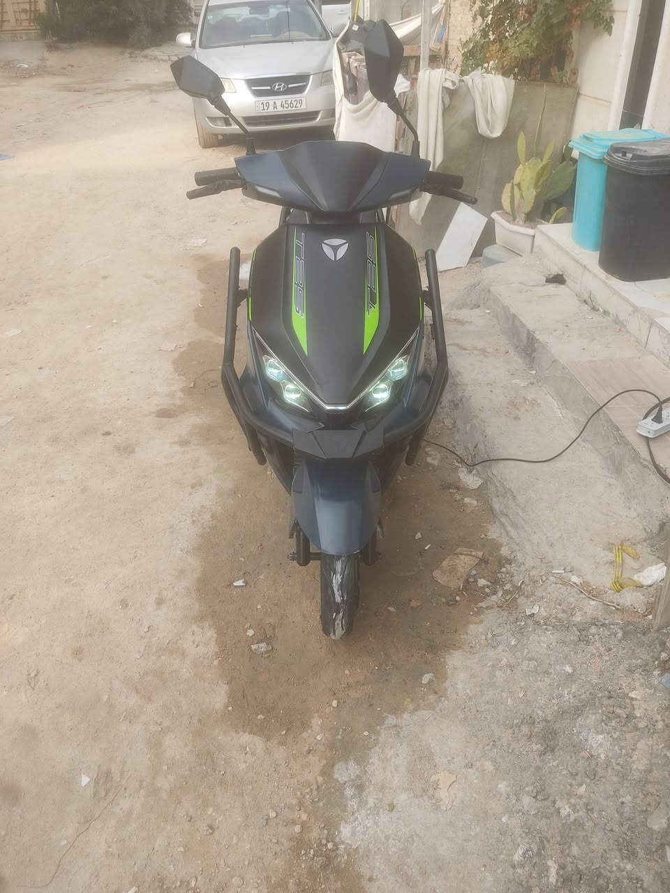 سلام عليكم ورحمه وبركاته من رخصت مدير الكروب المحترم دراجه ياديا شحن موديل ٢٦زيرو ماشه ٣تالاف تجي فول مواصفات بصمه انذار قفل ذاتي تشغيل عن بعد وكل نقص مابيه زيرو بعدهي تجي 6بطاريات سعر من 50لا65في الساعه والشحنه الوحده تمشيك من 60كيلو لا 75 سعر المطلوب 858الاستفسار***********وترهم مراوس حسب القناعة

