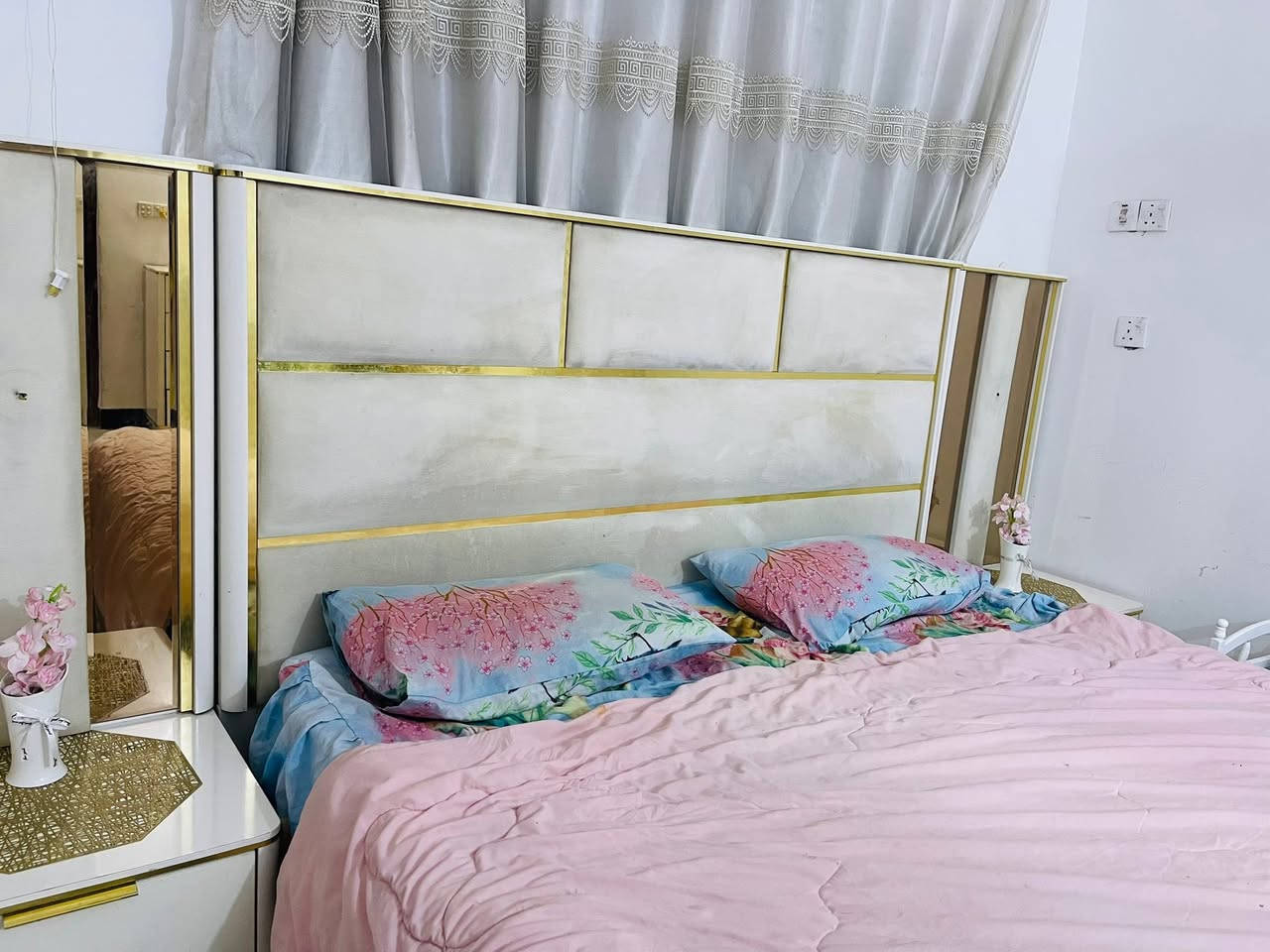 غرفه نظيفه نظافه ١٠٠٪؜كنتور ٦بيبان  ومرايتها ضخمه كلش  السعر مليونين


**إذا كنت صاحب هذا الإعلان وتريد حذفه لأي سبب، رجاءا أرسل رسالة إلى الدعم الفني**
