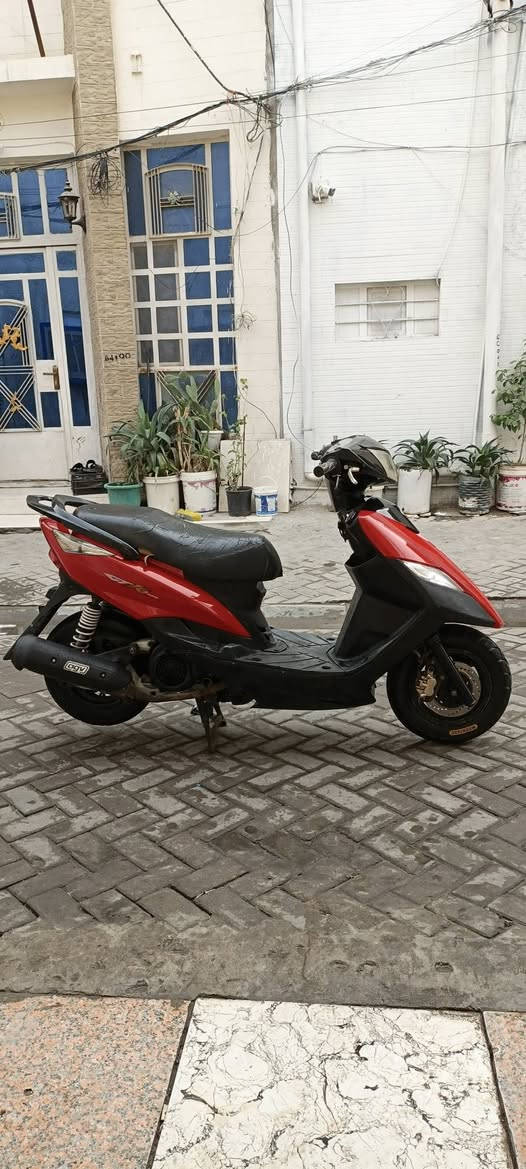 سلام عليكم ماكس ثعلب للبيع كلها شغالة نكرة سلف مكينة خرسة كلجات رياضي سعر 600 مكاني  الاعظمية ***********
