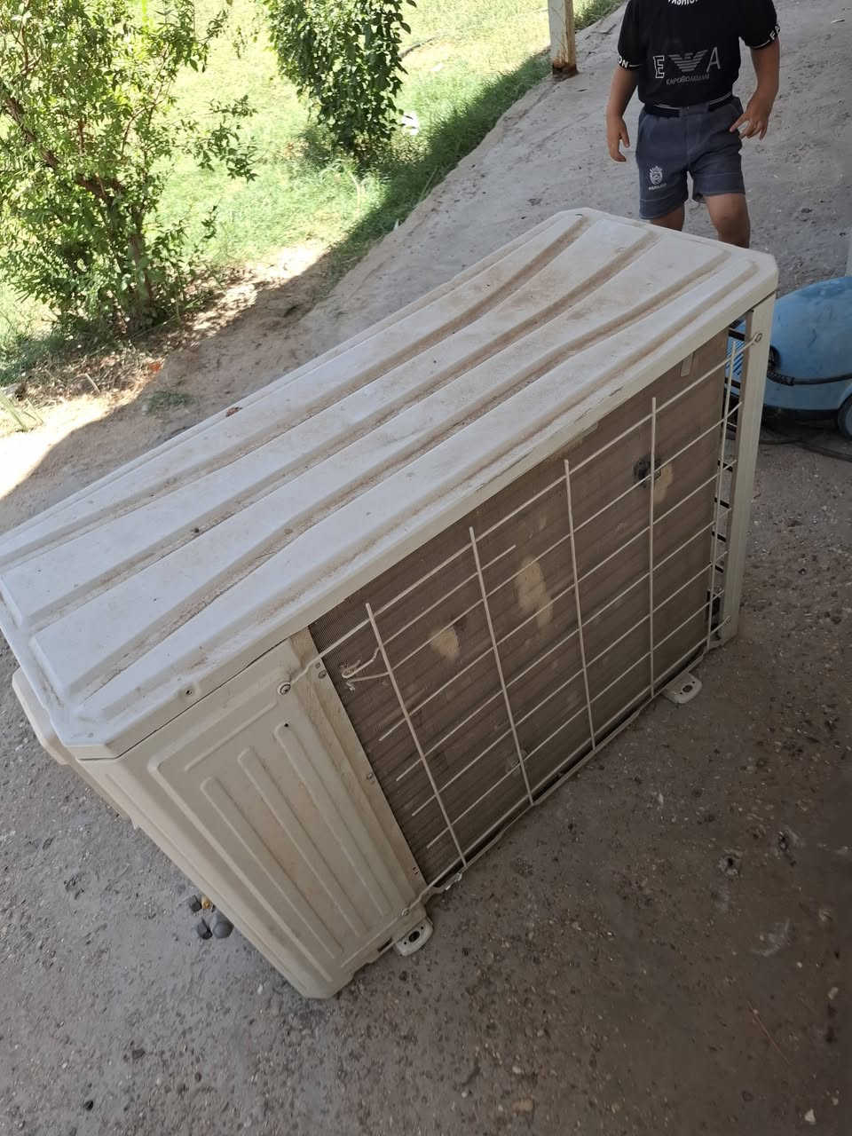 خارج نوع كري ثنين طن بلاديه ماداخل اي تصليح ابيع على الفحص غازه كامل اذ تريد وياه البوراي هم موجودات سعر وحده ٢٢٥ مع البوري ٢٥٠ رقمي ***********
