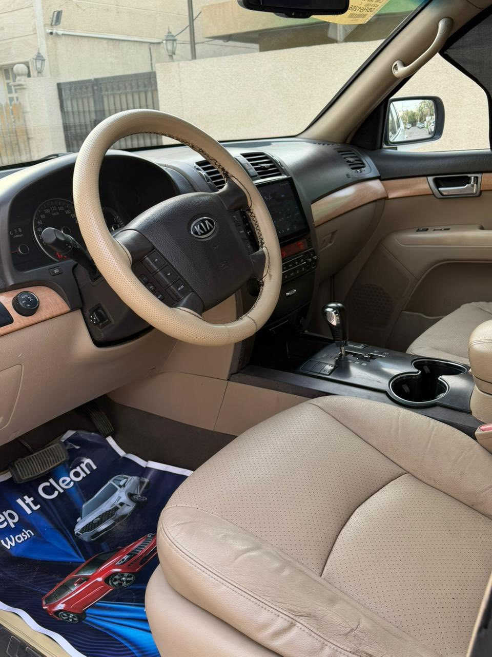 السلام عليكم 🫡.                       ***********
كيا موهافي (2011)
خليجي فول مواصفات السعر  (115)
سياره جديده على وضع الشركه ماشيه (116)

مواصفات الفول معروفه فتحت سقف 
7راكب 3قطع تبريد /بصمه تشغيل /بصمه ابواب /كشنات جلد بيجي كهربائي/
كشن حار بارد /زراك لايت /اشاير بلمري والمري شفط /شاشه جبيره كامرات 2
سياره جديده محرك كير مكفولات 
كهرباىيات جطل مابيها تخم تاير حداديه خير من الله لايتات زنون بيها صبغ بين البابين 
وبلقماره بيها صبغ اثر سقوط شي عليها بدون حاذث قوي شواصي لغود تكم مكفولات.رقم بغداد دولي بسمي 
العنوان الغدير شارع التوت
