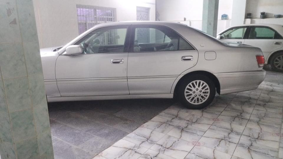 السلام عليكم
كراون ملكة لون سلفر   للبيع رقم سليمانية مكفولة من الاصوليات والكصة والحادث رقم صاحب السيارة ***********
