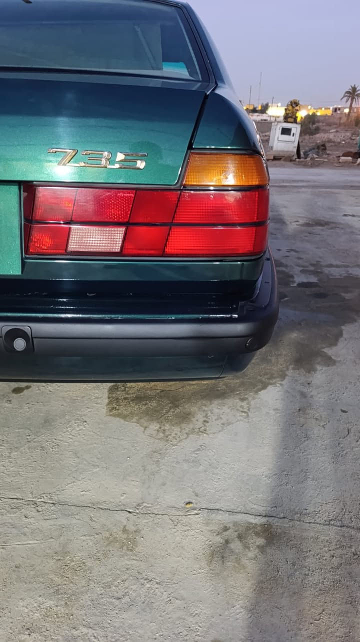 سلام عليكم بي ام 735 اصل سياره جاهزه مكينه كير مكفولات رقم بغداد بسمي تحويل ثاني يوم مكاني البصره  السعر 55 وبيه مجال رقمي ***********
