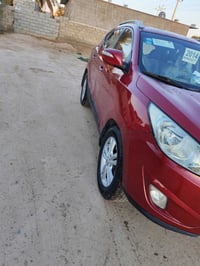 للبيع توسان 2014 بغداد انكليزي بسمي محرك 2000دوش لاصرف ولاتبخير شاشه ك...