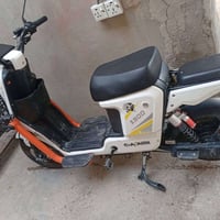 السلام علبكم دراجه شحن جديه 2026 السعر 500  وبيه مجال حك الجيه07809937...