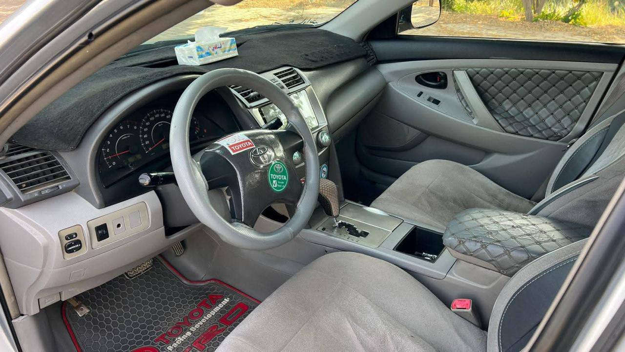 كامري لبيع اومرؤاس بكيا كادنزا
موديل ٢٠١١ وارد خليجي 
صبغ حزام فقط بدون ضربه 
محرك كير ممتاز 
صدر ١٠٠/١٠٠ 
رقم اربيل الرقم الجديد 
مكان السياره الأنبا الرمادي 
***********
السعر ١٠٥ وبيه مجال
