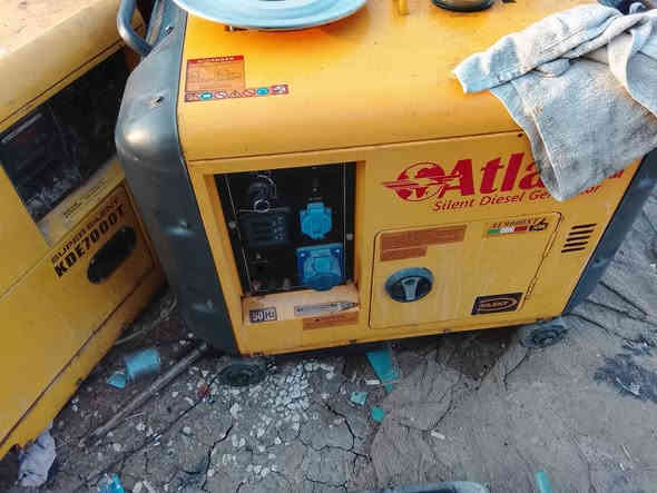 ‎مولده كهرباء شبه جديد للبيع عدد 2 رقم تليفون *********** مكان دهوك سميل‎ دهوك
