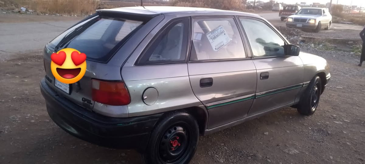 السلام عليكم
اوبل استره للبيع1993 
#السعر43 وبيها مجال 
محرك 16 دوش
سنويه لل2028
كابون بانزين
شرط بدون صبغ بدون ضرر
شرط التحويل
كهربائات كلها شغاله
محرك كير شرط
طخم تاير جديد
طخم صدر جديد
***********
