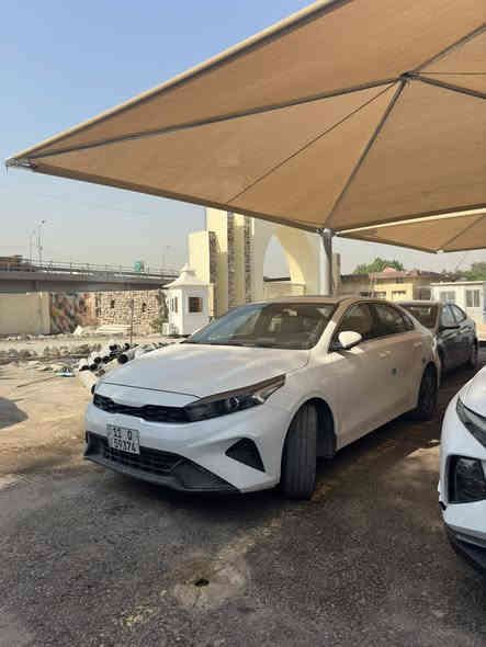 جمعة مباركة 
للبيع فقط كيا سيراتو 2024 فول مواصفات
فتحة سقف حساسات شاشة وكامرة 
تبريد قطعتين ويل كب ومواصفات معروفة  
ماشي ٣٧ كيلو متر
السيارة مكفولة كفالة عامة من الصبغ والتبديل والبارد 
فقط خدش بالدعامية الخلفية 
تحويل ثاني يوم رقم بغداد 
مكان السيارة بغداد 
***********
