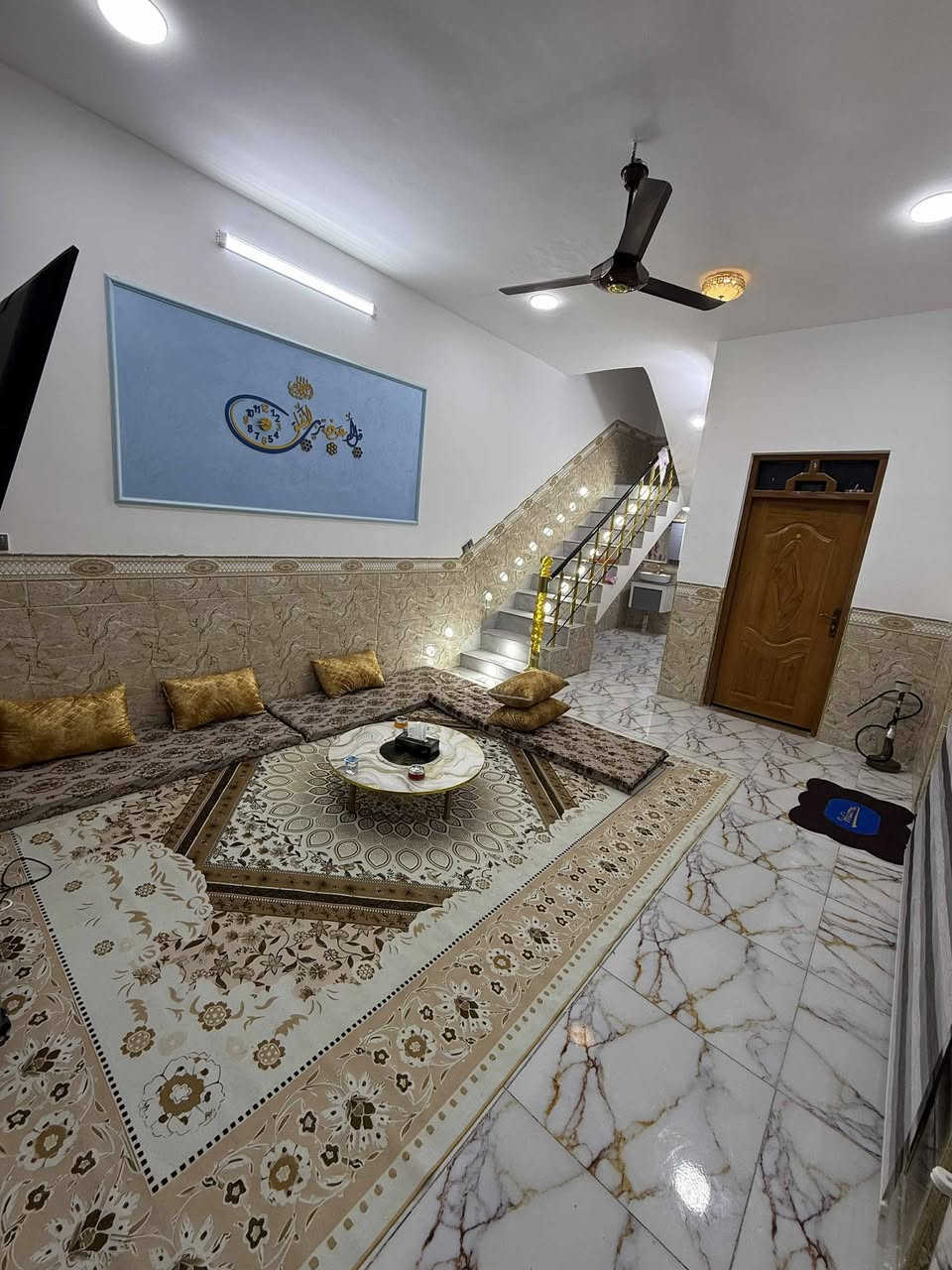 سلام عليكم ورحمة الله وبركاته 👉
مشتمل للبيع طابو زراعي سند 25
بي معامله طابو مرقم بلديه مدفوع
رسمه كامل بناء بلوك جديد 2025
شارع 10متر مساحه 125متر البيت
 #غرفه_صاله_ديوانيه_مطبخ_صحيات
عنوانه حي جبيل بضهر مجمع رحاب قرب مضيق
سعر 48يباع مع الاثاث 
***********
