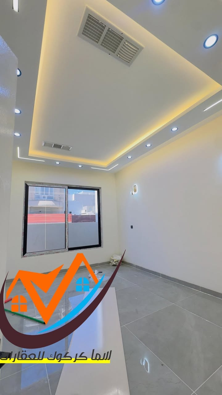يعلن عقارات كركوك 
عن دار للبيع بناء طابقين كامل   بناء تحفه فنيه  المساحة150متــــر الواجهة 10متر طابو صرف  

طابقين 👇 يحتوي على 4غرف نوم مع هول  ومطبخ2 استقبال 2وصحيات 3وكراج سيارة  

 عنوان  كــركــوك حي الاسرى والمفقودين خلف التجاري قرب سايدين جامع المعراج ✅ 

#السعر  ***********☎️
