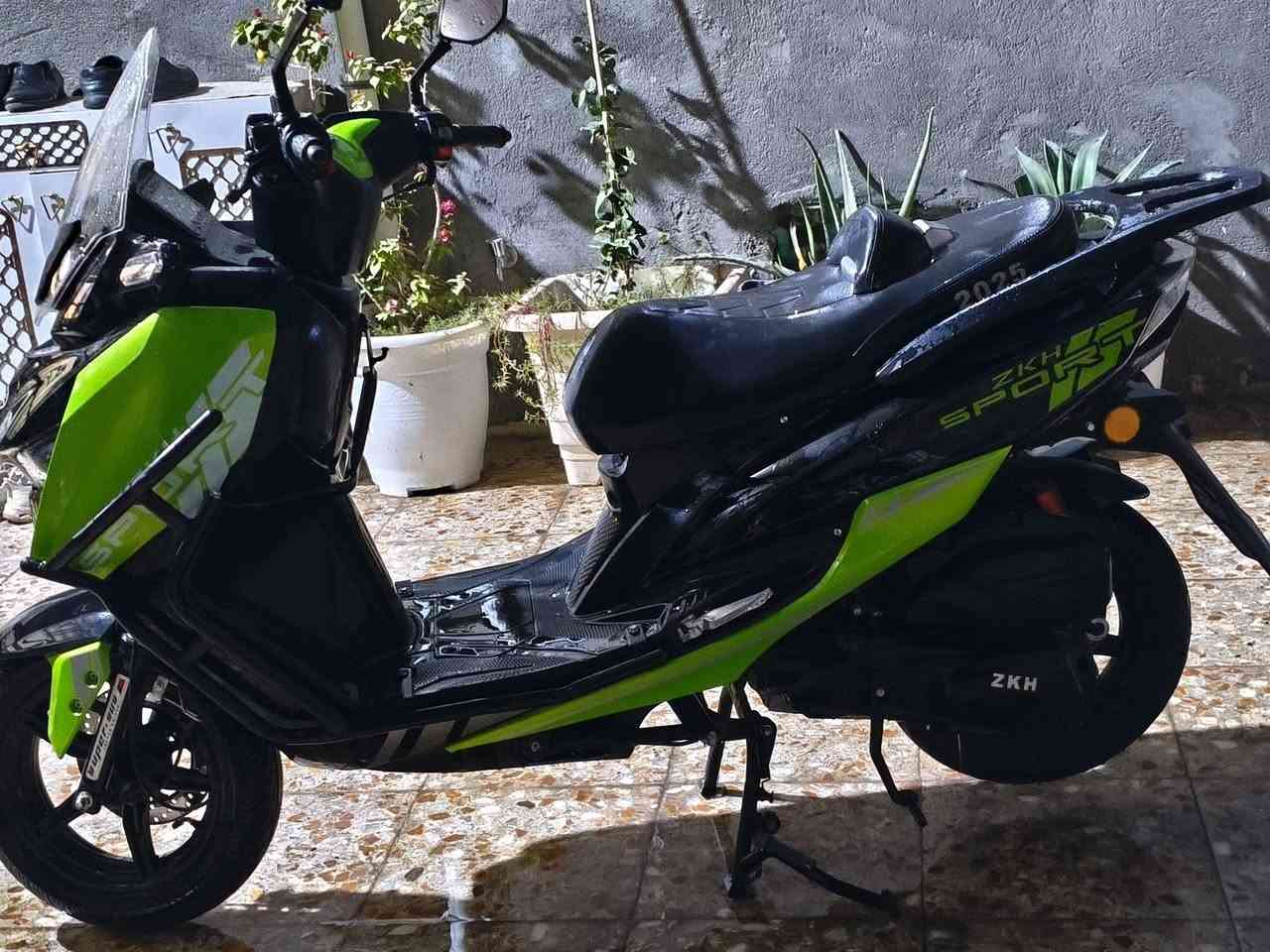 ZKH ياماها سبورت
شاشه ذكية 
سرعه 160 
بلاديه بالكامل 
للاستفسار الاتصال 
***********
