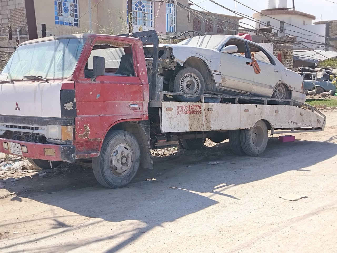 سلام عليكم كرين مازدا كرين جاهز للعمل تخم تاير ومكينة جديدة وحدادة زينة بس قمارة مو زينة رقم واسط سنوية ما ساقطة شرط تحويل مكان ديوانية سعر ٤٥ وبي مجال للشراي للاتصال ***********
