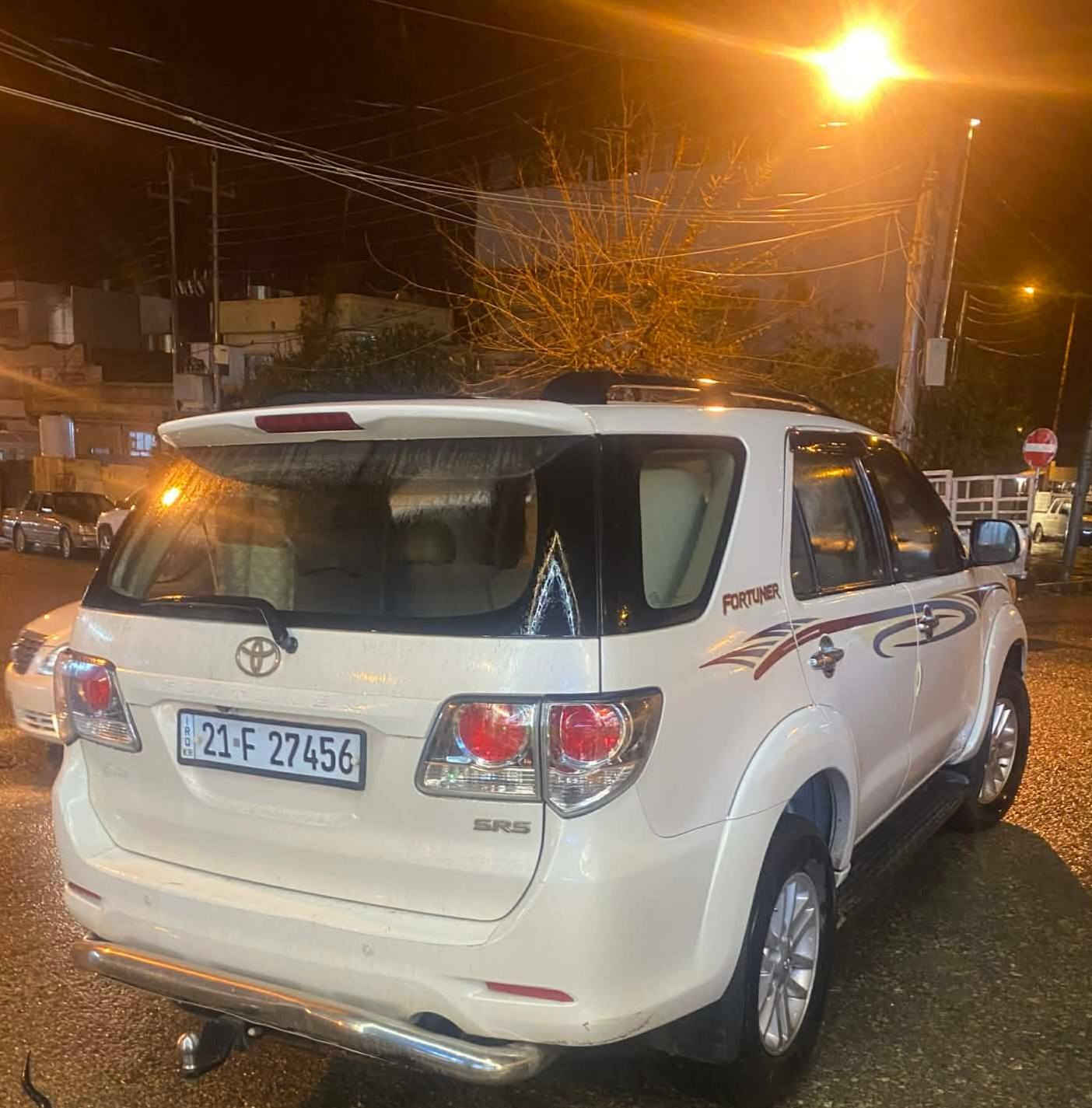 تۆیۆتا فۆردچنەر 2012 دەبل ئەکسل نمونە 1 دەرگای پەمپە گێرومەکینە بەشەرت سەیارەکەنمونەیە سەنەوی تازەیە شوێن هەلەبجەی شەهید 180 گەلاو مەعمەلە ***********_*********** حلبجة, السليمانية
