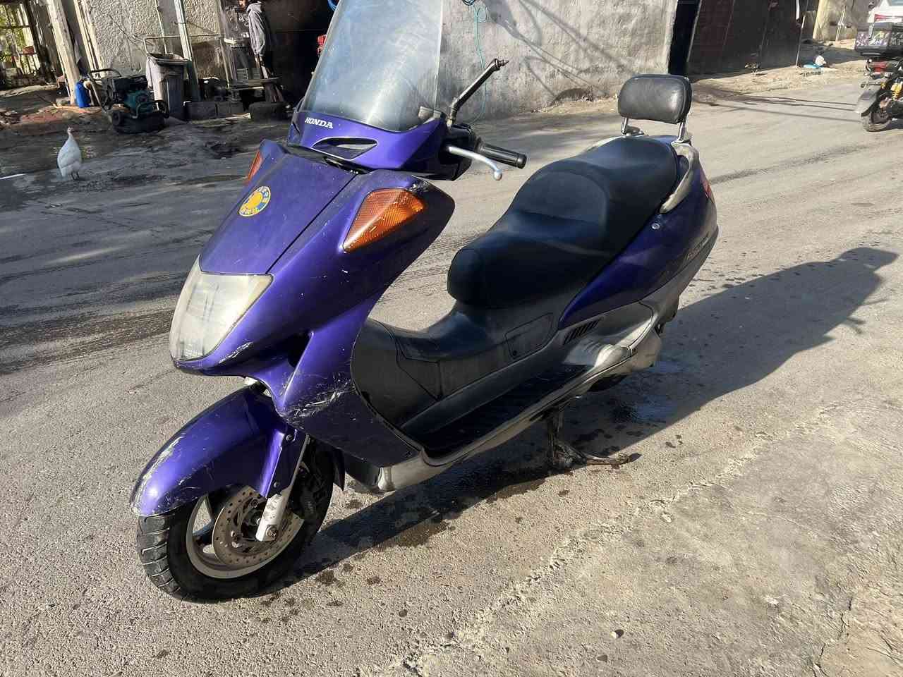 ٦٠٠ الف السعر نضيفه فور سايد ياباني مكاني بل مدينه صدر هاتف ***********
