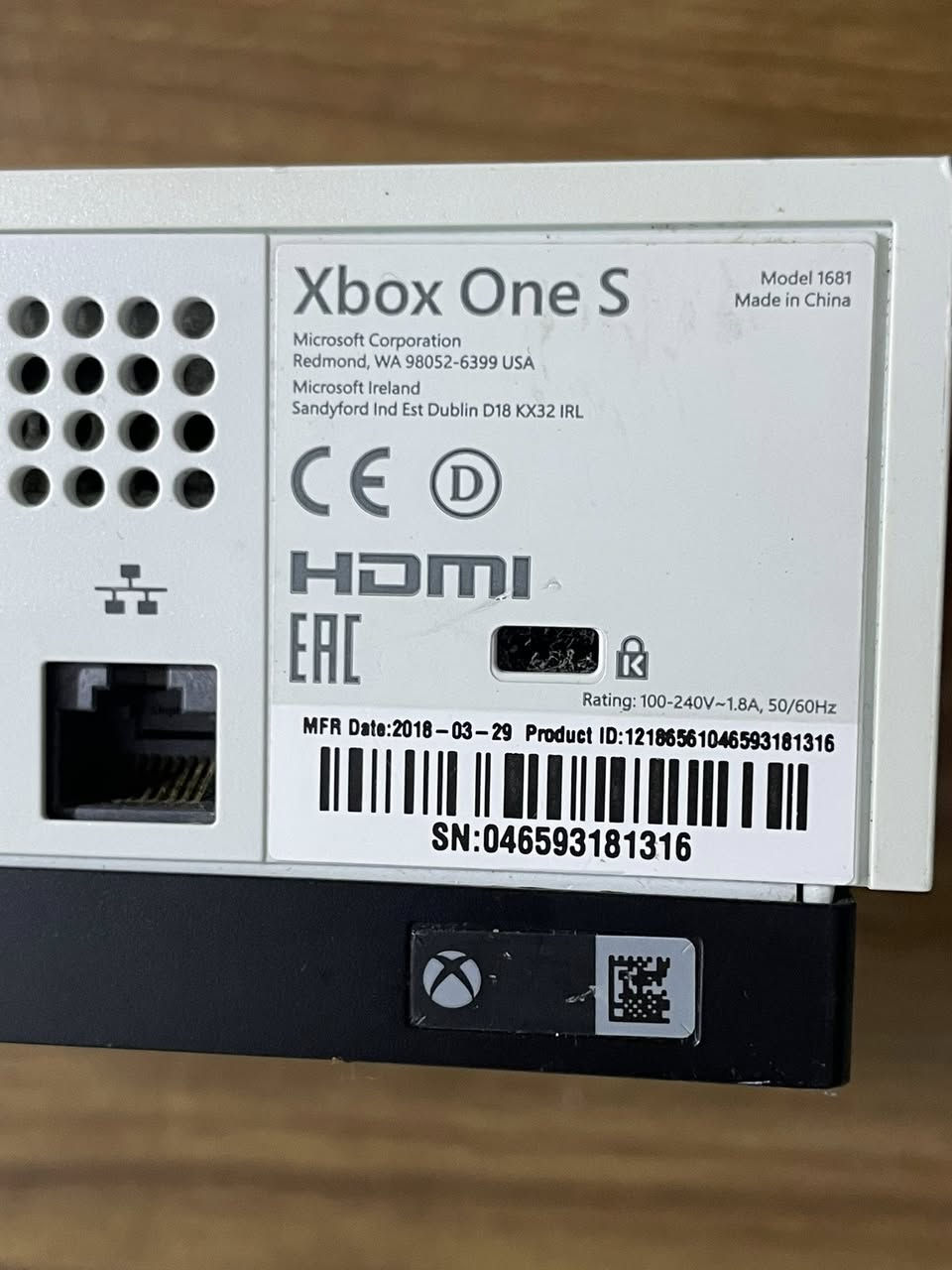 اكس بوكس ون اس ذاكره واحد تيرا الجهاز لوك ستيكر مامفتوح ولا مصلح  ويا يده الاصليه مالته ويده اضافيه كيم سير وقاعده جوستيكات وبنفس الوقت شاحنه وبطاريه مال يده وبي اشتراك شهر كيم باس الجهاز مملوك بي ٢٥ لعبه سعر ٢٠٠ مكان موصل


**إذا كنت صاحب هذا الإعلان وتريد حذفه لأي سبب، رجاءا أرسل رسالة إلى الدعم الفني**