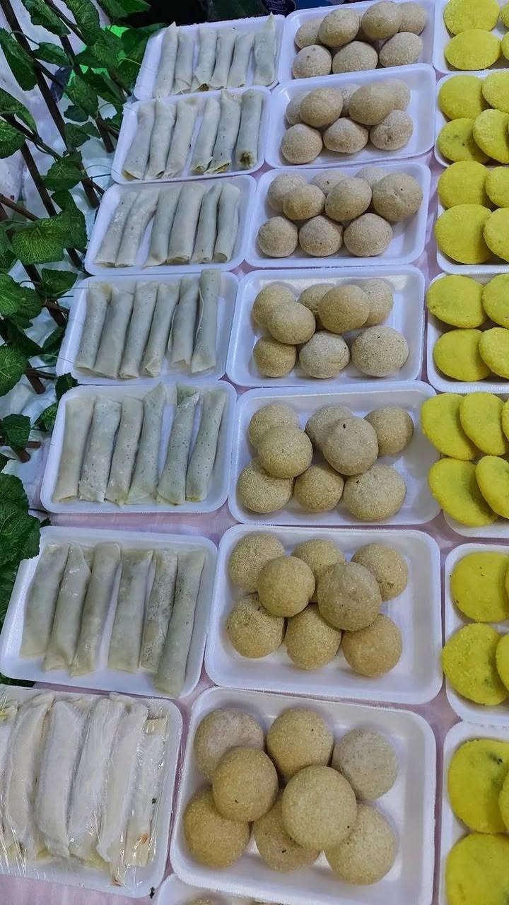 عروض عروض رمضان 🌙
50كبه حلب تمن عنبر 
25بروك الحم +25بورك جبن
30كبه سرايه مرك
25قطع الحم بعجين

كل هاذ بسعر 55توصيل فقط داخل زعفرانيه الحجز واتساب   ***********
