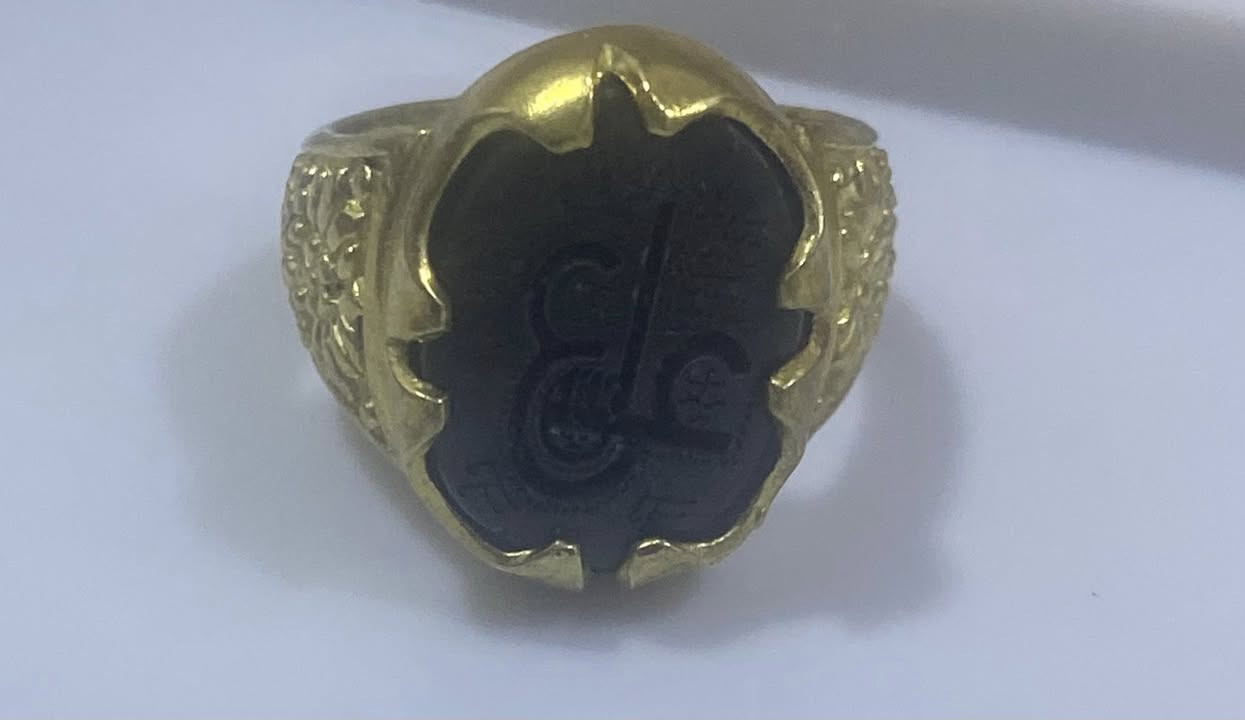 سلام عليكم لبيع محبس قالب نحاس مخطوط عليه هذا سعره ٢٥ الف مكاني كركوك


**إذا كنت صاحب هذا الإعلان وتريد حذفه لأي سبب، رجاءا أرسل رسالة إلى الدعم الفني**