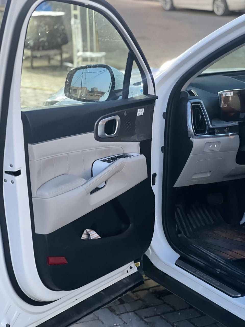 سورنتو ٢٠٢٥ رقم اربيل مكفوله من الشخط ماشيه 3  مواصفات بصمه شاشه متصله
 جنطه كهرباء 
كشنات كهرباء
كامرات 5 
 ويل ٢٠ 
السياره موجوده في النجف 
 السعر مناسب كلشي
بالعافيه على الي ياخذها 
للتواصل على الرقم فقط 
***********

مكلف بالنشر
