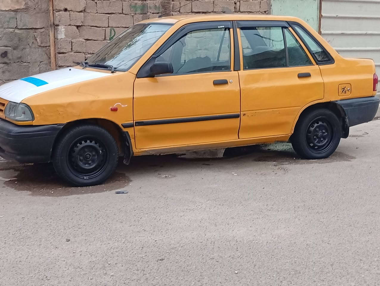 سلام عليكم سايبه الفين و12مصفره حيه وغرامات راعيه بكربلاء مكينه خير من الله حداديه جديده تخم تاير جديد لا ضربه ولا صبخ سنويه الثمانيه وعشرين سعر 27وبيه مجال العنوان كربلاء رقم موبايل *********** للستفار تصال مو شراي لا تعبني
