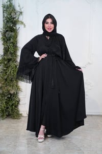 عباية اماراتية • حرير اماراتي • تطريز يدوي