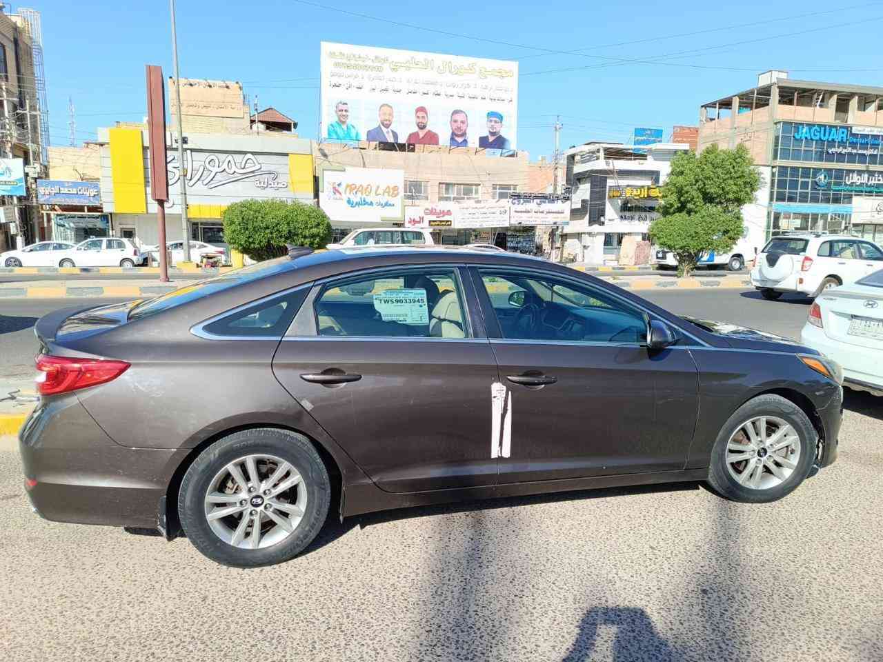 للبيع سوناتا 2015 وارد أمريكي
السونار مرفق بالصور
 سعر123$
كير مكينه حداديه تبريد مكفولات 
رقم اربيل 
مواصفات
.
3وضعيات القيادة: نظام ECO (اقتصادي)، عادي، ورياضي
 تحكم ستيرن جهتين 
 شاشه صغيره 
شاشة لمس LCD ملونة، نظام صوتي، بلوتوث، مداخل USB/AUX.
 نضام تقليل صرف Eco قتصادي
 مانع انزلاق ABS
مثبت سرعة
كامره خلفي
السياره خير من الله تجي وتشوف بعينك
السعر 123$
مكان السيارة الديوانيه . ام الخيل
الاستفسار  واتساب 
***********
