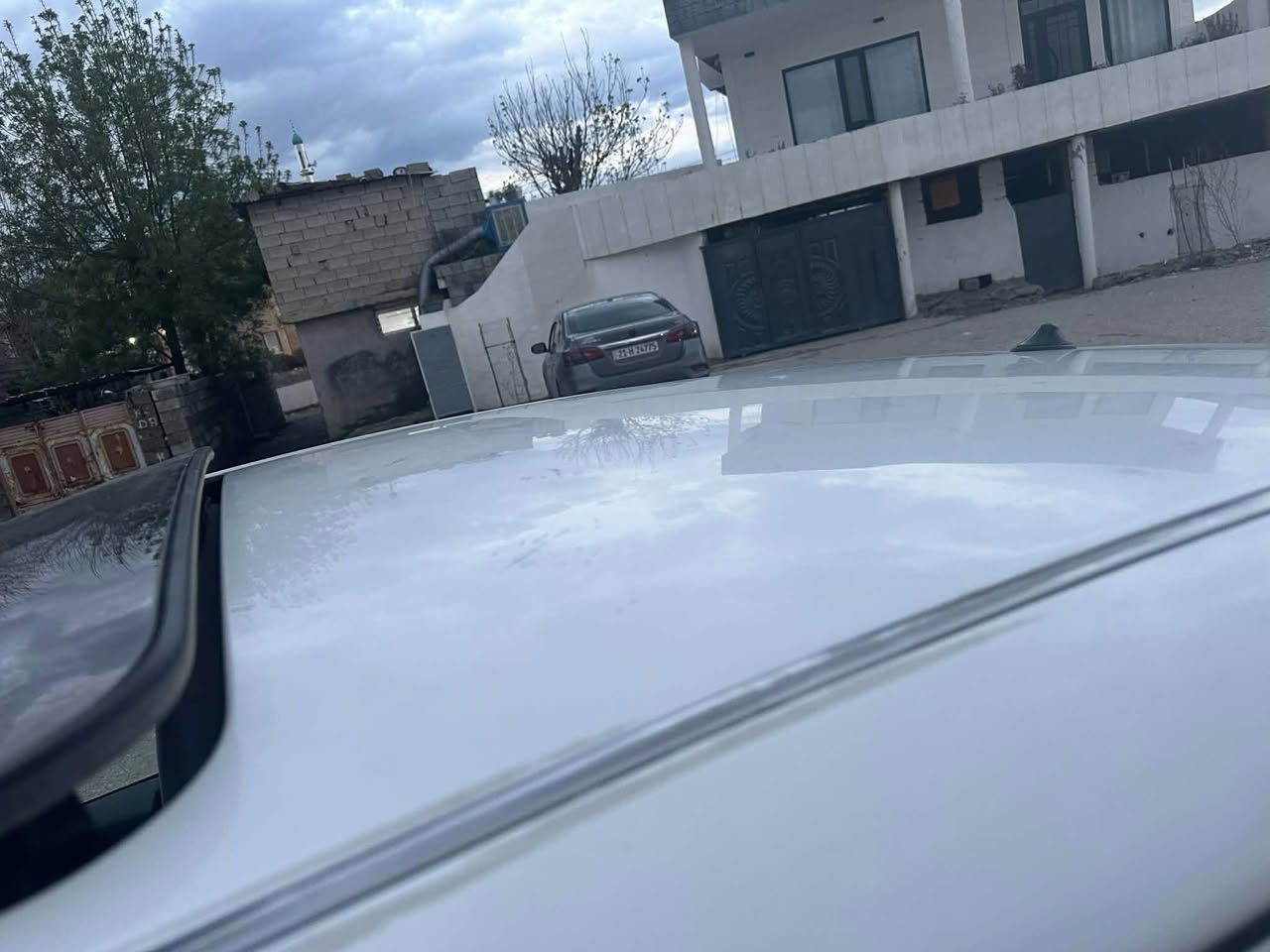 سلاوي خوا له هه موو لايه  كودي نيه
شاهينه ٢٠٠٥ موسس  قه پات مواسه فات  ٣ دوگمه ٣ په رده سه لاجه مه ركه زي  سلايت بي بوياخ ايراقوو ئه ورپا  كامل مه سرف  سعري ٦٨ گلاو مه جالي  *********** شوين كه لار
