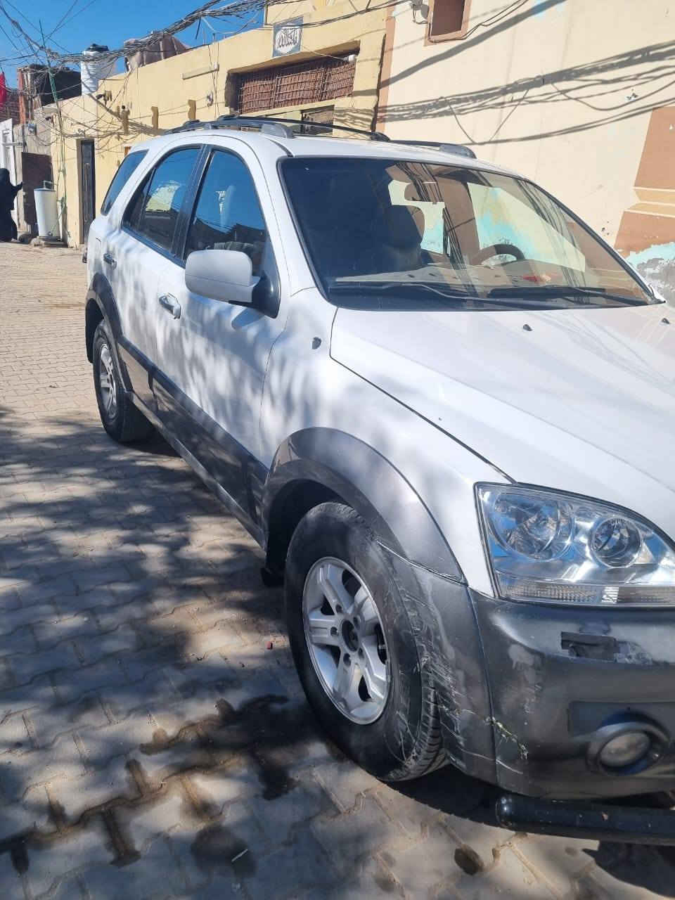 سورنتو مديل 2005 مكفوله من صبغ وضربه سعر 95 مراوس ترهم ***********
