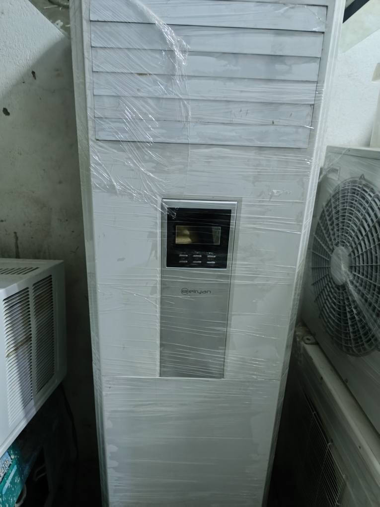 مكيف استخدام قليل نوع تي سي ال طنين السعر 200مبدل غاز وسبلت 3طن استخدام قليل ملغي عاكس التدفئة السعر 650 ويوجد مكيفات السعر 175ويوجد مكيف جنرال الحجم الكبير السعر 200 وثلاجة حجم وسط 75وثلاجه صغيره السعر 50 ومجمدات حجم وسط السعر الواحده 100 وسبلت اواكس السعر 300وجميع الاغراض ضمان سبوع العنوان كربلاء الحر قرب مستشفى التركي شارع الطاقه *********** كربلاء, العراق
