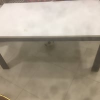 ميز طعام • بدون كراسي • صناعة أجنبية