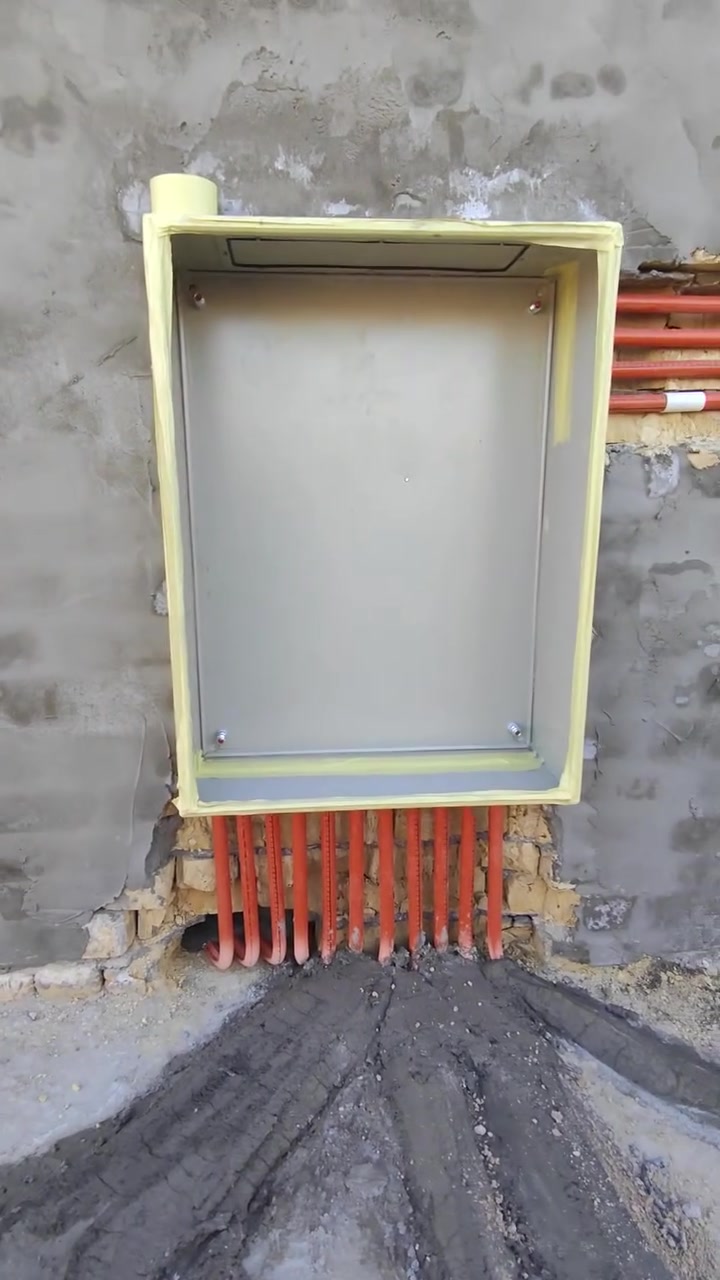 🔹 تنفيذ بورد 80×60 خاص بمجمع الستلايت (Multi Switch) بأعلى معايير الجودة والدقة.
✅ بورد فنار أصلي مقاوم للصدأ والأتربة والرطوبة. ✅ تنظيم احترافي يسهل أعمال الصيانة والتوسعة مستقبلاً. ✅ تثبيت متقن يضمن الأداء والاستمرارية على المدى الطويل.
نفخر بتقديم أعمال هندسية تجمع بين الجودة والمظهر الاحترافي، لأن التفاصيل الصغيرة تصنع الفرق الكبير.
⚡ تنفيذ وإشراف كادر الماستر للتأسيسات الكهربائية وبوردات السيطرة.
 ثقتكم هي نجاحنا.
مو بس بورد... استثمار براحة بالك لسنوات. جودة بالتنفيذ، دقة بالتفاصيل، وصيانة أسهل بالمستقبل
للاستفسار الاتصال على 
***********

