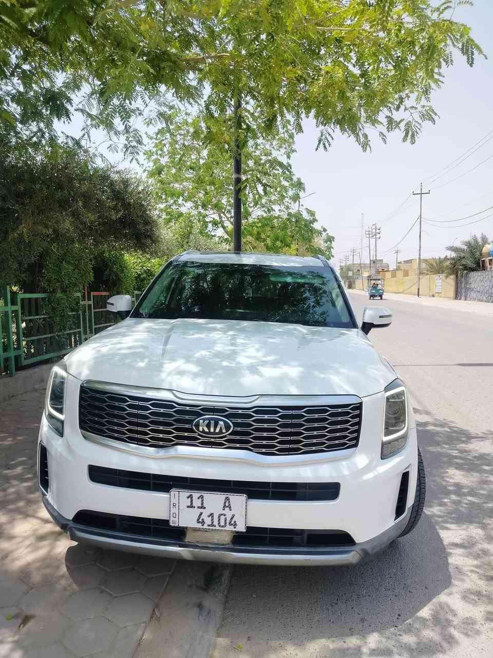 كيا تيلورايد 2021
السعر 220$ 
مكينة 6 سلندر 3800 ✈️
مواصفات السيارة S معروفة
بصمة تشغيل+ بصمة ابواب
شاشة + كامرة دوارة 
كشنات جلد + كهرباء 
كشنات خلفي منفصلة VIP
رادارات
4 انضمة قيادة 
هند بريك بصمة 
لايتات LED
رقم بغداد مميز
مكان السيارة كربلاء 
ماشية 84 الف ميل صور حادثها قطعتين جاملغ + بنيد + رش الجاملع الجهة الثانية
***********
